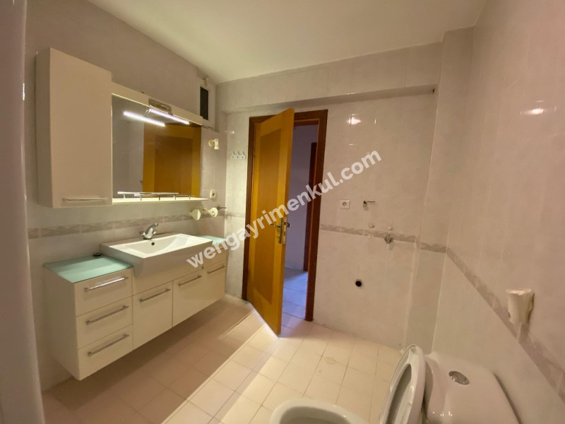 Kartal, Residence 3 + 1 120 m² Site İçi, Yüzme Havuzlu, Elektrikli Araç Sarj İstasyonlu