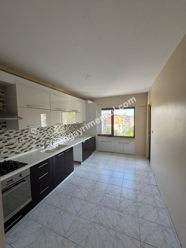 Kartal, Residence 3 + 1 120 m² Site İçi, Yüzme Havuzlu, Elektrikli Araç Sarj İstasyonlu