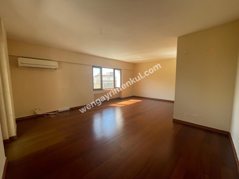 Kartal, Residence 3 + 1 120 m² Site İçi, Yüzme Havuzlu, Elektrikli Araç Sarj İstasyonlu