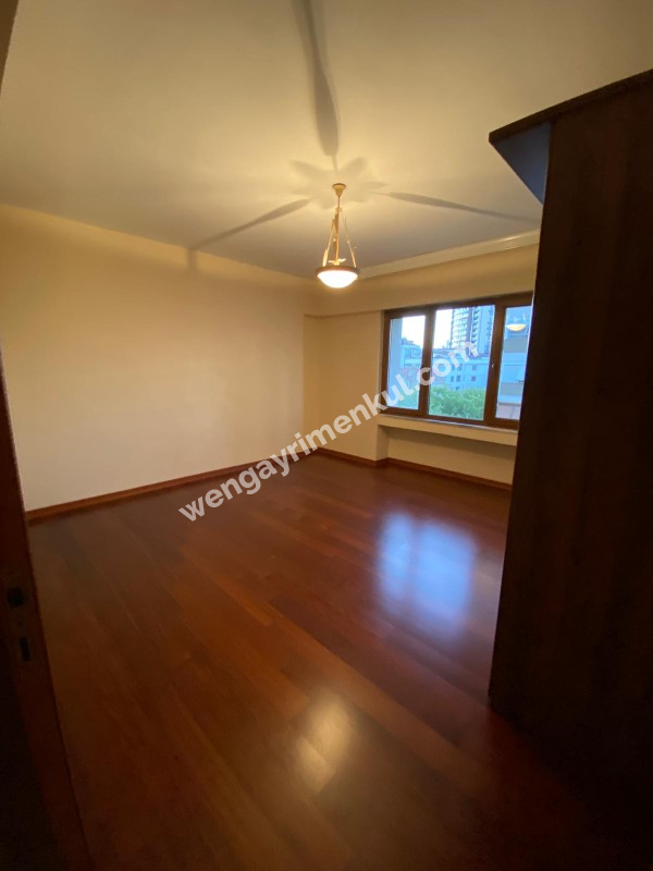 Kartal, Residence 3 + 1 120 m² Site İçi, Yüzme Havuzlu, Elektrikli Araç Sarj İstasyonlu