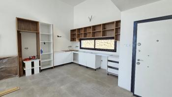 Girne, Esentepe Bölgesinde, Kapanmaz Deniz Manzarasına Sahip, Satılık 3+1 Villa