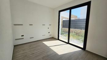 Girne, Esentepe Bölgesinde, Kapanmaz Deniz Manzarasına Sahip, Satılık 3+1 Villa