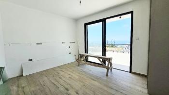 Girne, Esentepe Bölgesinde, Kapanmaz Deniz Manzarasına Sahip, Satılık 3+1 Villa