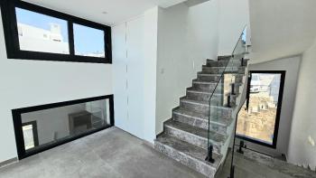 Girne, Esentepe Bölgesinde, Kapanmaz Deniz Manzarasına Sahip, Satılık 3+1 Villa