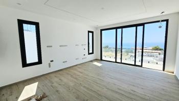 Girne, Esentepe Bölgesinde, Kapanmaz Deniz Manzarasına Sahip, Satılık 3+1 Villa