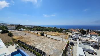 Girne, Esentepe Bölgesinde, Kapanmaz Deniz Manzarasına Sahip, Satılık 3+1 Villa