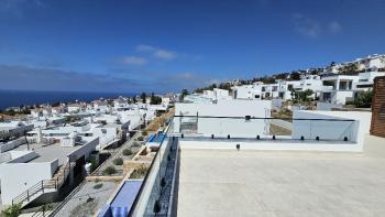 Girne, Esentepe Bölgesinde, Kapanmaz Deniz Manzarasına Sahip, Satılık 3+1 Villa