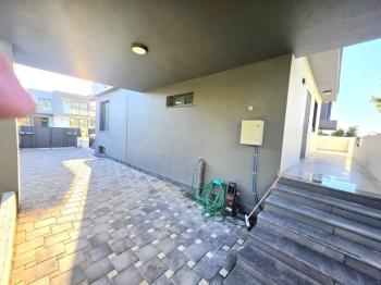 KKTC Girne Edremitte Muhteşem Konumda Satılık 4+1 Bodrumlu Lüks Villa
