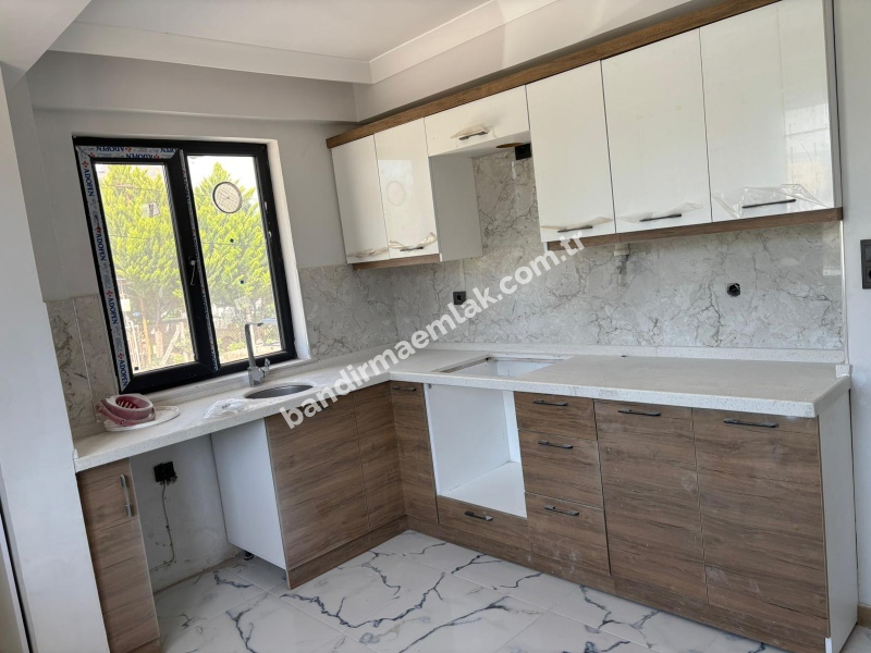 Gönen manyas yolunda sıfır daire