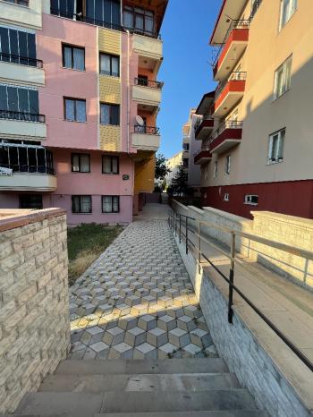 GÜVENAY – ÇORUM MERKEZ CARREFOUR ARKASI SATILIK 2+0 DAİRE (1+1 FONKSİYONLU)