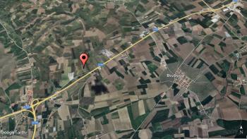 GÜVENAY – ÇORUM SARIMBEY ALACA KAVŞAĞI GELMEDEN 13.845 M² SATILIK TARLA