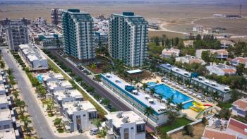 İskele Long Beach’te Denize Yürüme Mesafesinde, Ful Eşyalı,  50 Ay Vade ile Stüdyo Taşınmaya Hazır Daireler Seni Bekliyor
