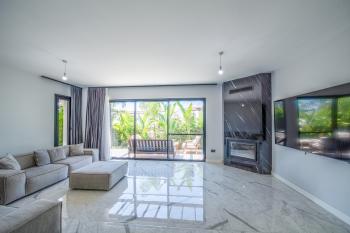 Kıbrıs Girne Doğanköy Bölgesinde Site İçerisinde Satılık Lüx 3+1 Müstakil Villa