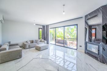 Kıbrıs Girne Doğanköy Bölgesinde Site İçerisinde Satılık Lüx 3+1 Müstakil Villa