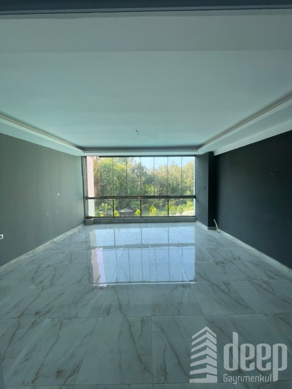 DEEP'TEN GENİŞ OTURUMLU DENİZE YÜRÜME MESAFESİNDE 3+1 DAİRE