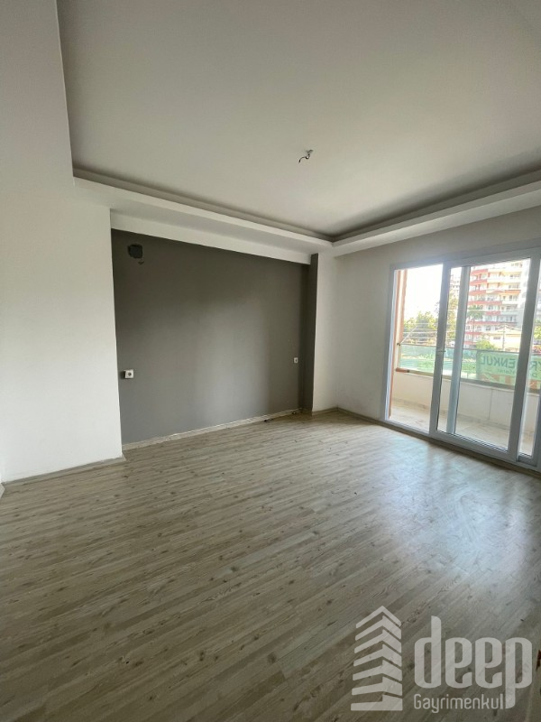 DEEP'TEN GENİŞ OTURUMLU DENİZE YÜRÜME MESAFESİNDE 3+1 DAİRE