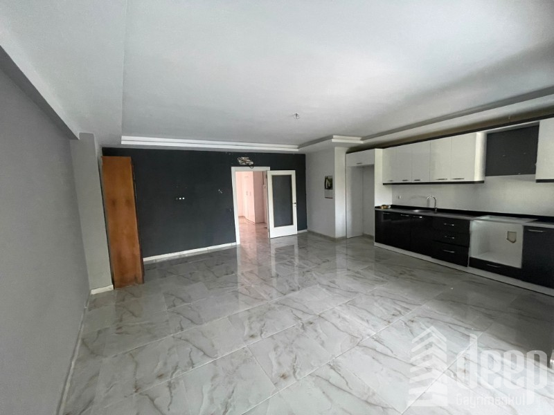 DEEP'TEN GENİŞ OTURUMLU DENİZE YÜRÜME MESAFESİNDE 3+1 DAİRE