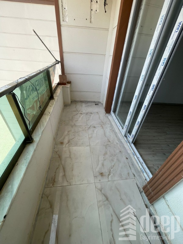 DEEP'TEN GENİŞ OTURUMLU DENİZE YÜRÜME MESAFESİNDE 3+1 DAİRE