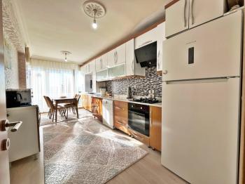 ALTIAĞAÇ MAH  ÇOK  BAKIMLI VE 130 M2 KARE SATILIK 3+1 DAİRE 