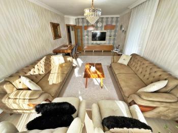 ALTIAĞAÇ MAH  ÇOK  BAKIMLI VE 130 M2 KARE SATILIK 3+1 DAİRE 