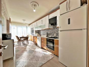 ALTIAĞAÇ MAH  ÇOK  BAKIMLI VE 130 M2 KARE SATILIK 3+1 DAİRE 