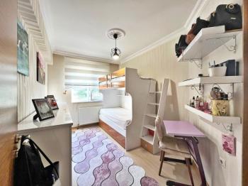ALTIAĞAÇ MAH  ÇOK  BAKIMLI VE 130 M2 KARE SATILIK 3+1 DAİRE 