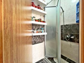 ALTIAĞAÇ MAH  ÇOK  BAKIMLI VE 130 M2 KARE SATILIK 3+1 DAİRE 