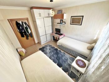 ALTIAĞAÇ MAH  ÇOK  BAKIMLI VE 130 M2 KARE SATILIK 3+1 DAİRE 