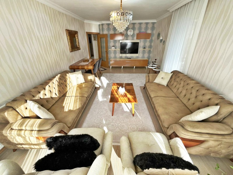 ALTIAĞAÇ MAH  ÇOK  BAKIMLI VE 130 M2 KARE SATILIK 3+1 DAİRE 