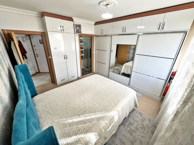 ALTIAĞAÇ MAH  ÇOK  BAKIMLI VE 130 M2 KARE SATILIK 3+1 DAİRE 