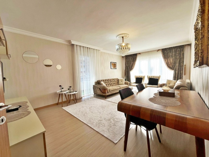 ALTIAĞAÇ MAH  ÇOK  BAKIMLI VE 130 M2 KARE SATILIK 3+1 DAİRE 