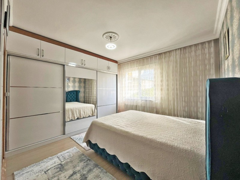 ALTIAĞAÇ MAH  ÇOK  BAKIMLI VE 130 M2 KARE SATILIK 3+1 DAİRE 