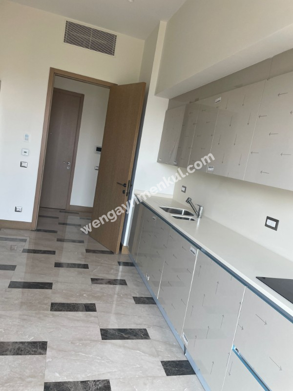 NUROL LİFE  3,5+1 BOŞ 11. KAT  VADİ İSTANBUL CEPHE 