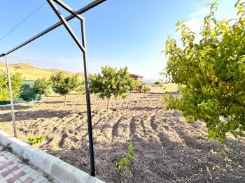 GÜVENAY – ÇORUM KURUÇAY YOLU SATILIK VİLLALI BAĞ
