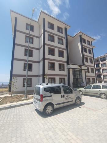 GÜVENAY – ÇORUM  SİLİMKENT TOKİ EVLERİNDE DÜZ GİRİŞ 2+1 SATILIK DAİRE