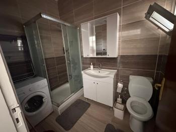 GİRNE MERKEZDE AYLIK ÖDEMELİ  EŞYALI 1+1 KİRALIK DAİRE