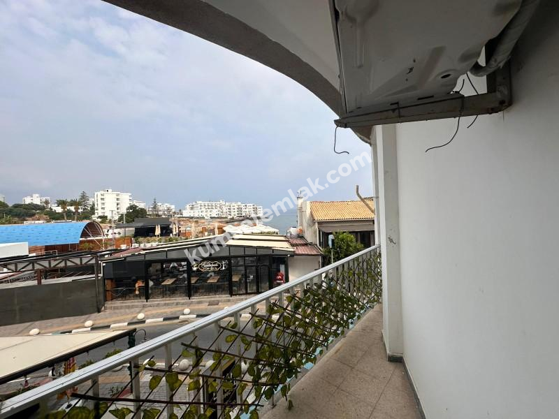 GİRNE MERKEZDE AYLIK ÖDEMELİ  EŞYALI 1+1 KİRALIK DAİRE