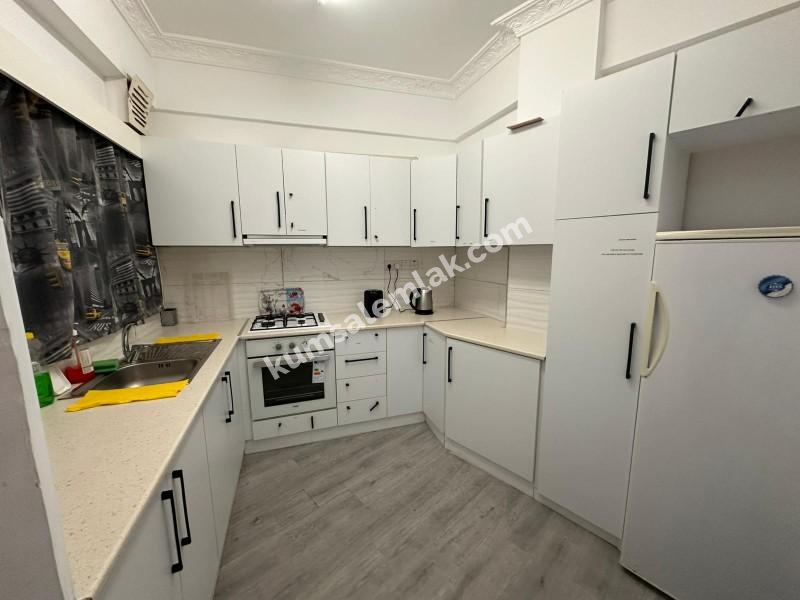 GİRNE MERKEZDE AYLIK ÖDEMELİ  EŞYALI 1+1 KİRALIK DAİRE