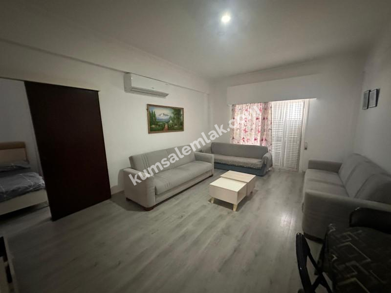 GİRNE MERKEZDE AYLIK ÖDEMELİ  EŞYALI 1+1 KİRALIK DAİRE