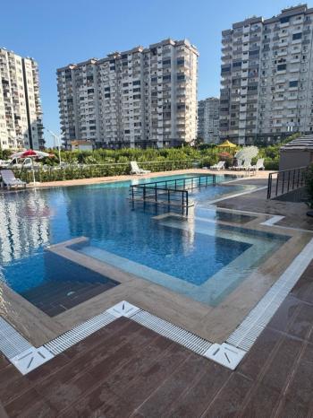 DEEP'TEN ÇEŞMELİ'DE SATILIK LÜKS 1+1 DAİRE