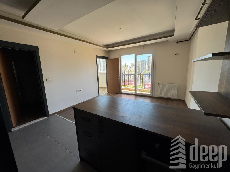 DEEP'TEN TIP FAKÜLTESİ CİVARI HAVUZLU D.GAZLI KİRALIK 2+1 DAİRE