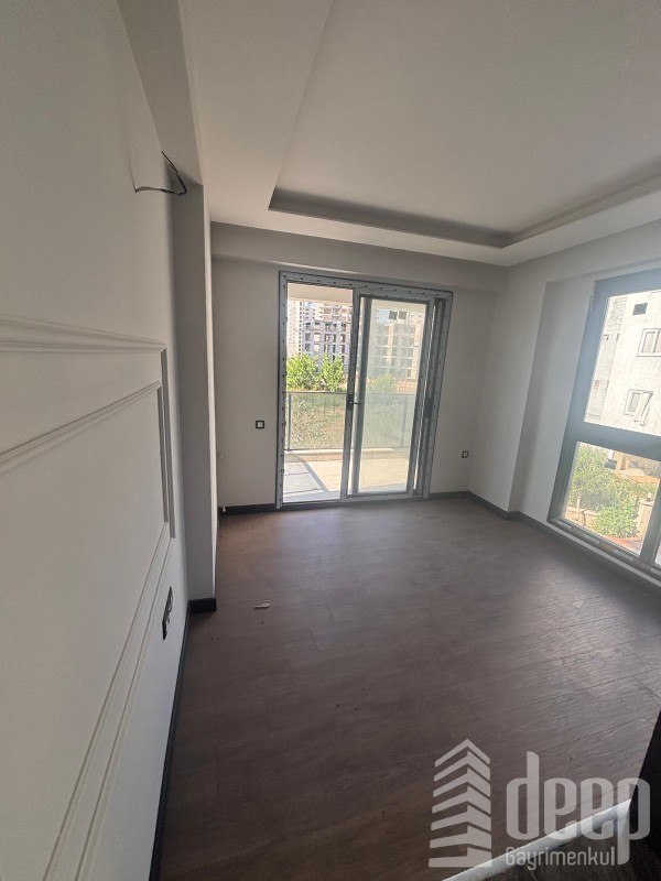 DEEP'TEN ÇEŞMELİ'DE SATILIK LÜKS 1+1 DAİRE