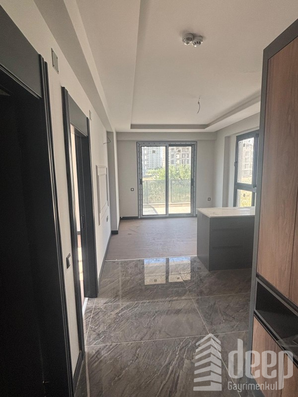 DEEP'TEN ÇEŞMELİ'DE SATILIK LÜKS 1+1 DAİRE