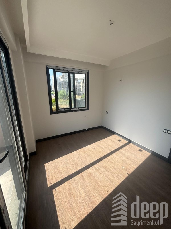 DEEP'TEN ÇEŞMELİ'DE SATILIK LÜKS 1+1 DAİRE