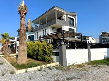 Didim'de Satılık 4+1 Ayrı Mutfaklı Villa