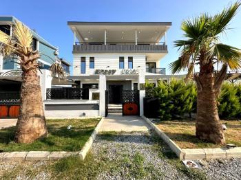 Didim'de Satılık 4+1 Ayrı Mutfaklı Villa