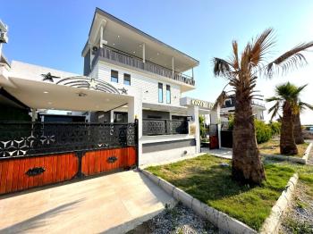Didim'de Satılık 4+1 Ayrı Mutfaklı Villa