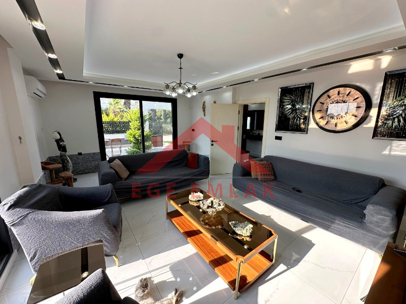 Didim'de Satılık 4+1 Ayrı Mutfaklı Villa