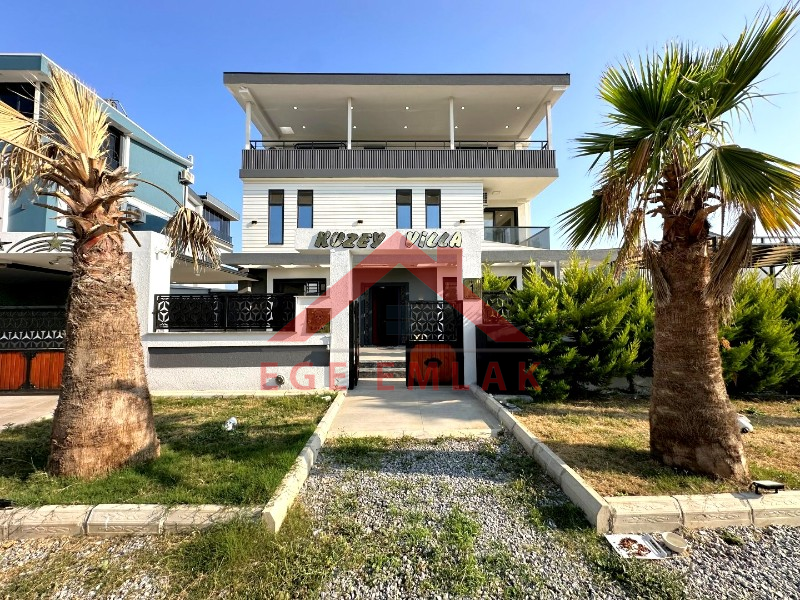 Didim'de Satılık 4+1 Ayrı Mutfaklı Villa