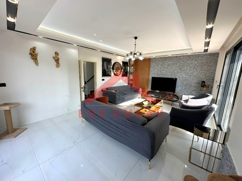 Didim'de Satılık 4+1 Ayrı Mutfaklı Villa